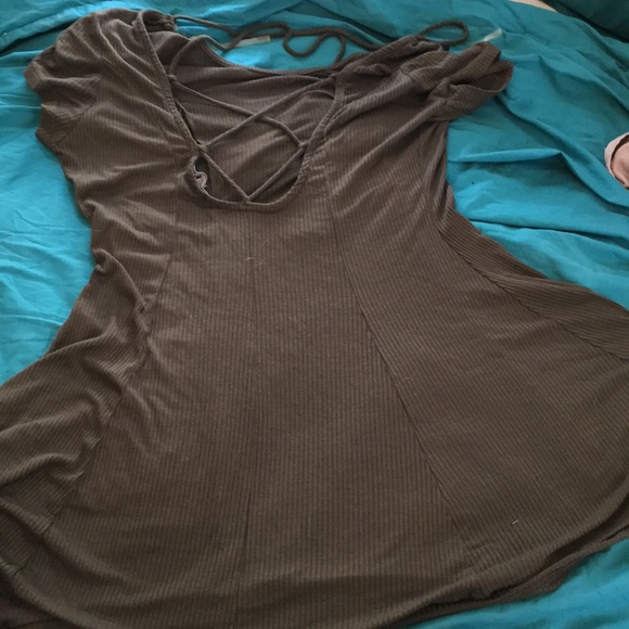 Green pleated tie up dress - Picture 2 of 3